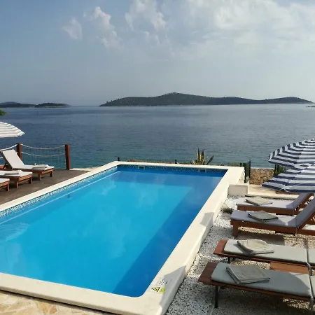 فيلة Sanval سيفيد